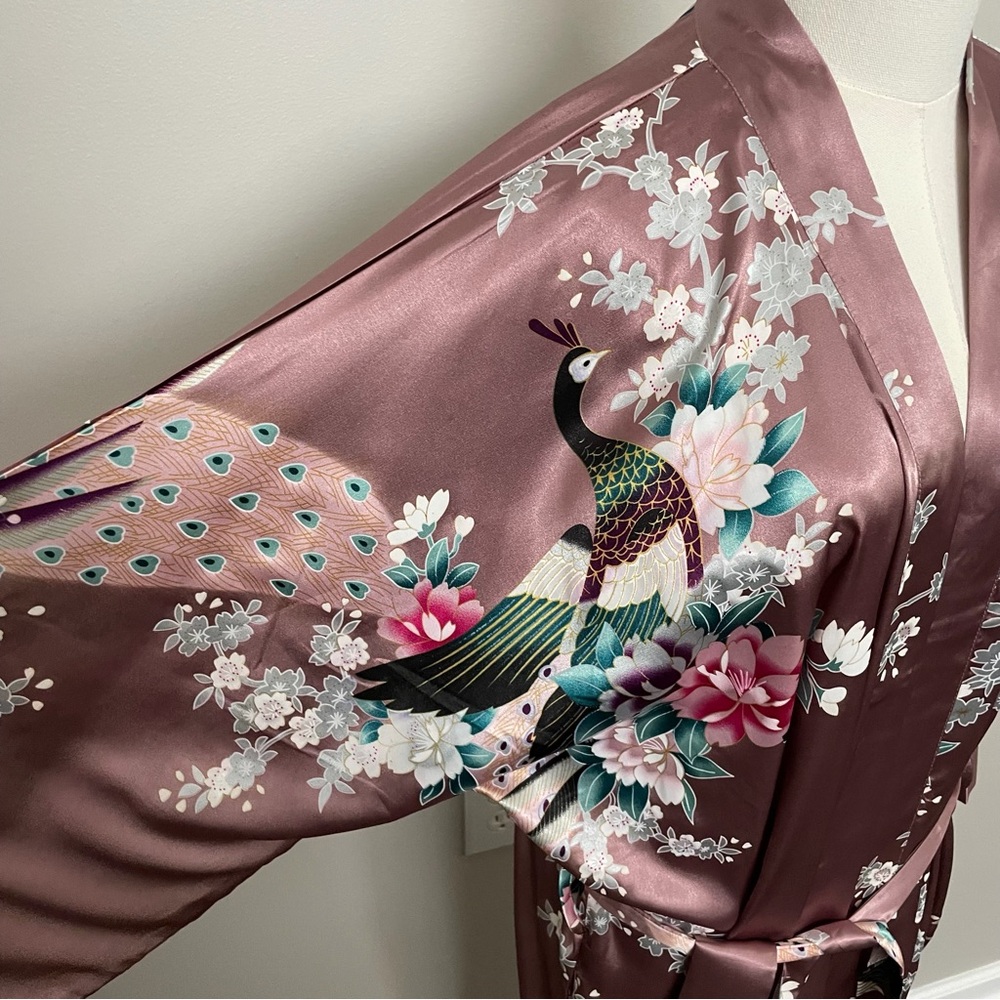 Kim and Ono Robe Kimono Charmeuse Asian Floral Silky Satin Long Pockets Pink - Picture 3 of 13